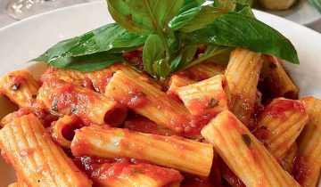 Menu di Pasqua gourmet: primi piatti con pasta e pomodoro biologico